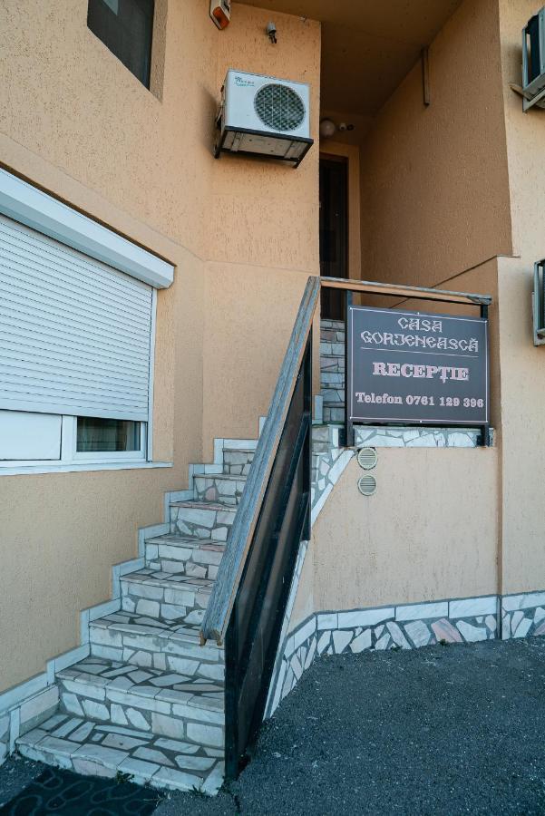 Casa Gorjeneasca Târgu Jiu Exterior photo